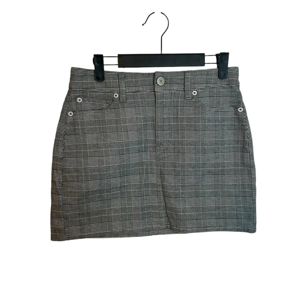 American Eagle High Rise Houndstooth Mini Skirt